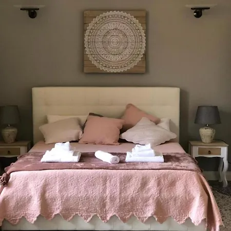 Camilla 4u Bed & Breakfast *